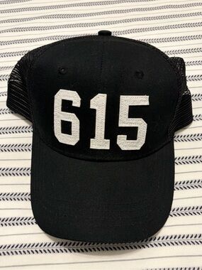 (code) word 615 nashville black & white adjustable trucker hat